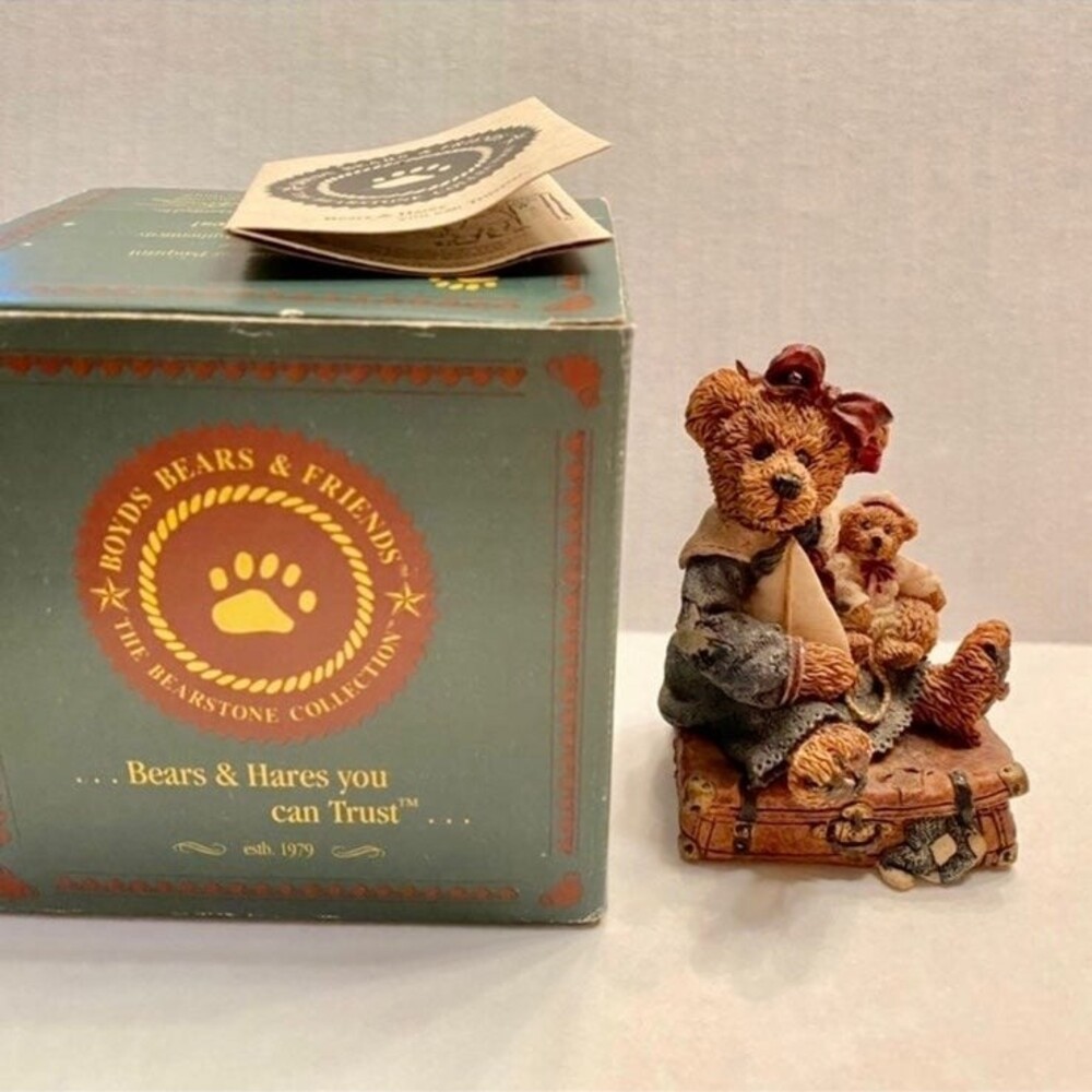 BOYDS BEARS - Bailey Bear With Suitcase Style #2000 (Bx 5)